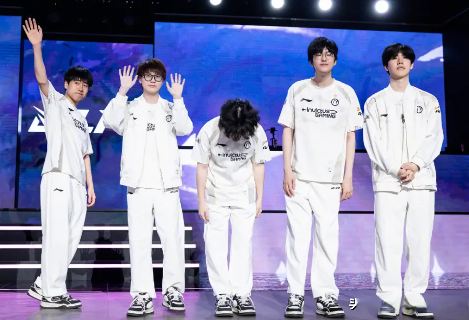 一堆破事没, 目共睹, 发声