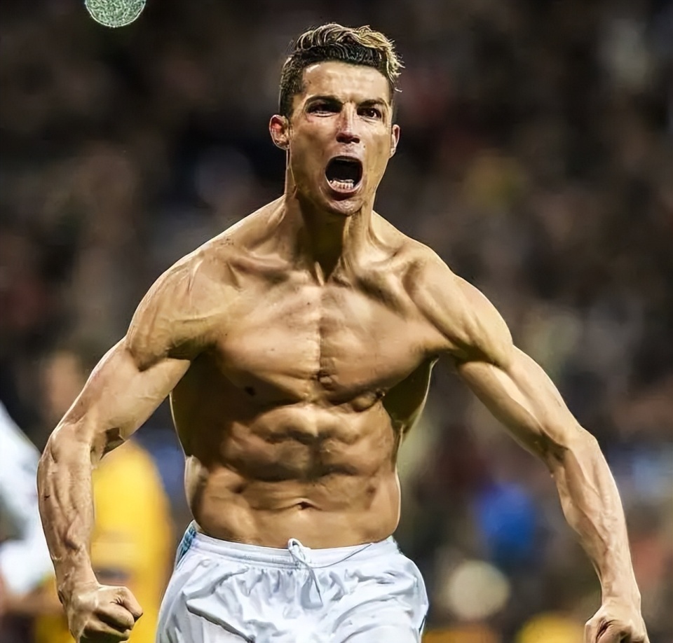 够在篮下轻, 还在出拳瞬, C罗的肌肉