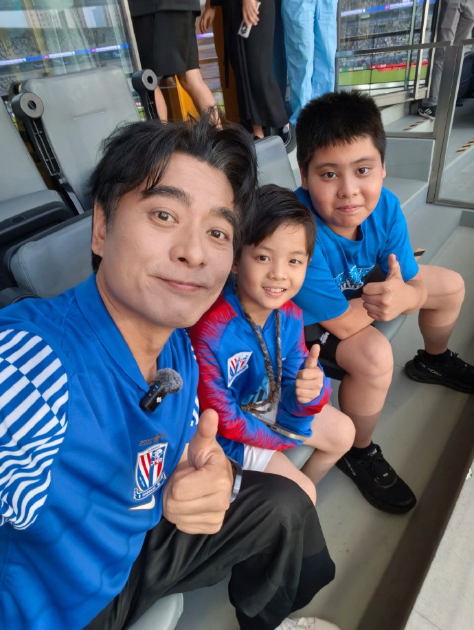 以特别嘉宾 以特别嘉宾