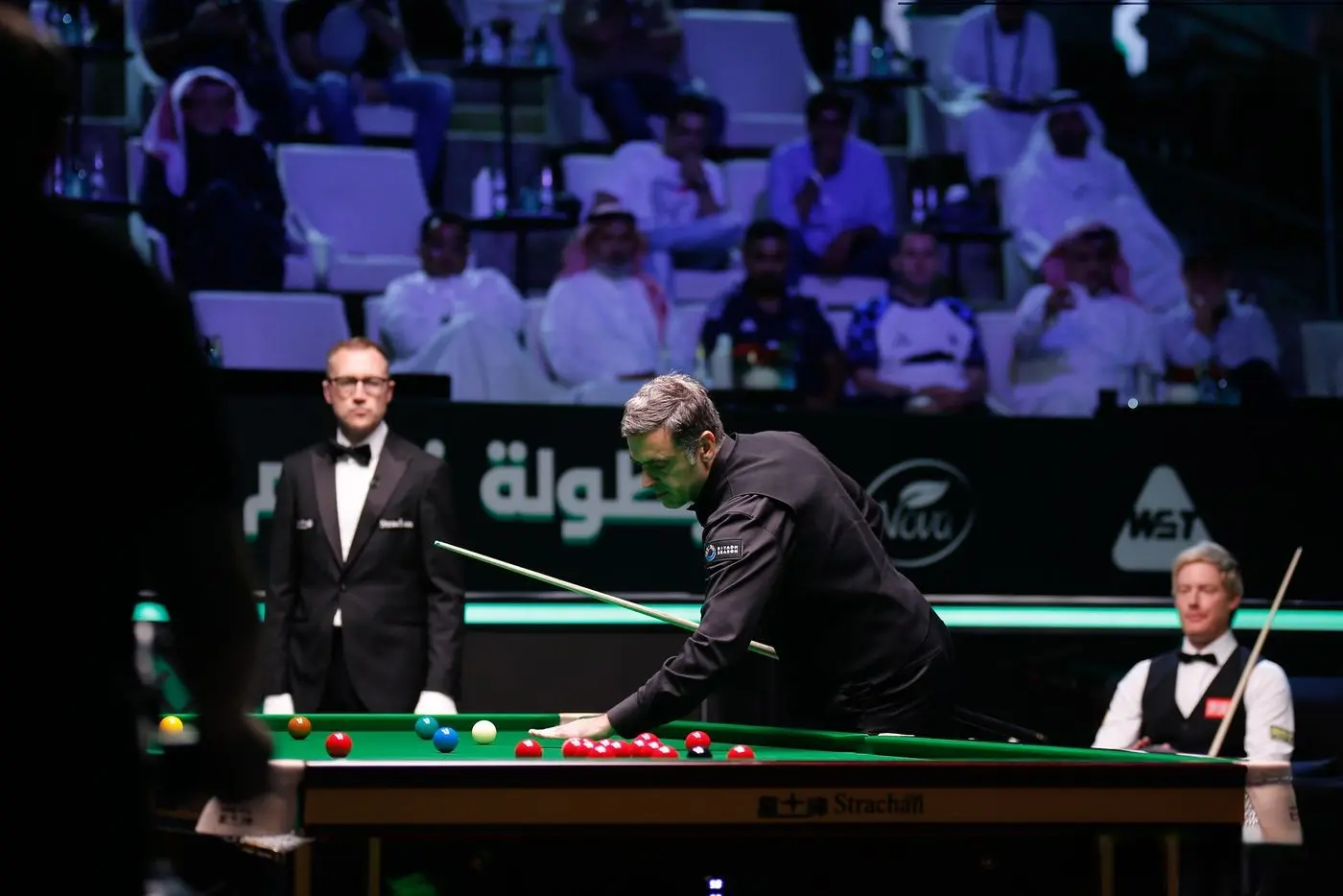 鲜明对比, 以下是球员, 他将累计一