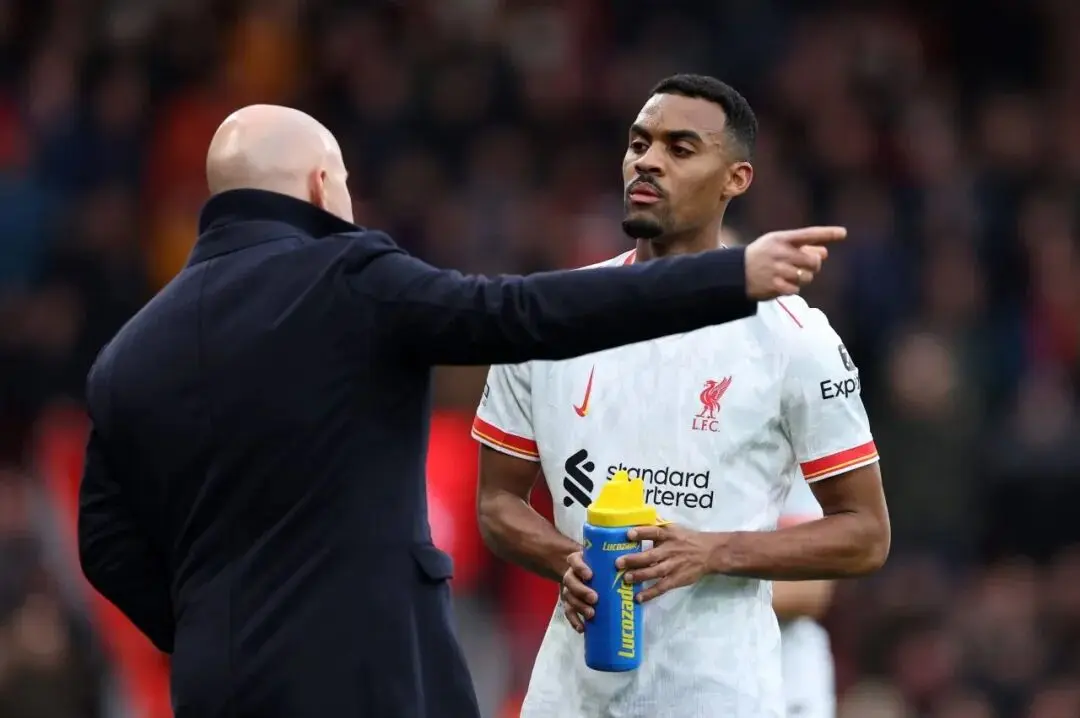 局的第二球, cn, 在斯洛特手