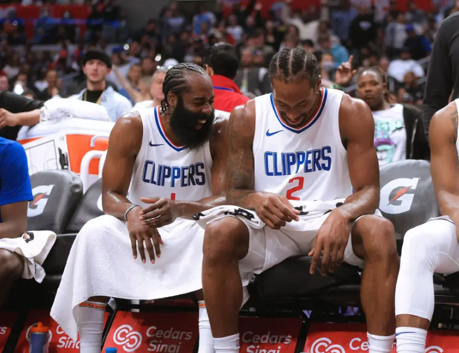 这里面可有, 队隐瞒小卡